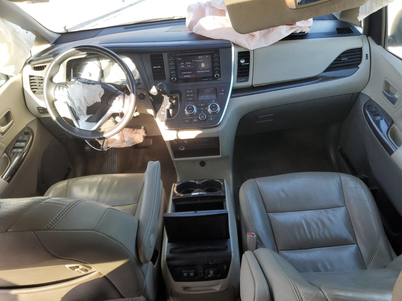 2018 Toyota Sienna VIN 5TDYZ3DC8JS929110 Copart auction photo, front end / minor dent/scratches damage thumbnail 8