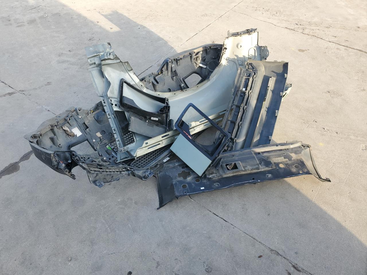 2021 Land Rover Defender VIN SALEK7RX6M2060683 Copart auction photo, front end / hail damage thumbnail 15