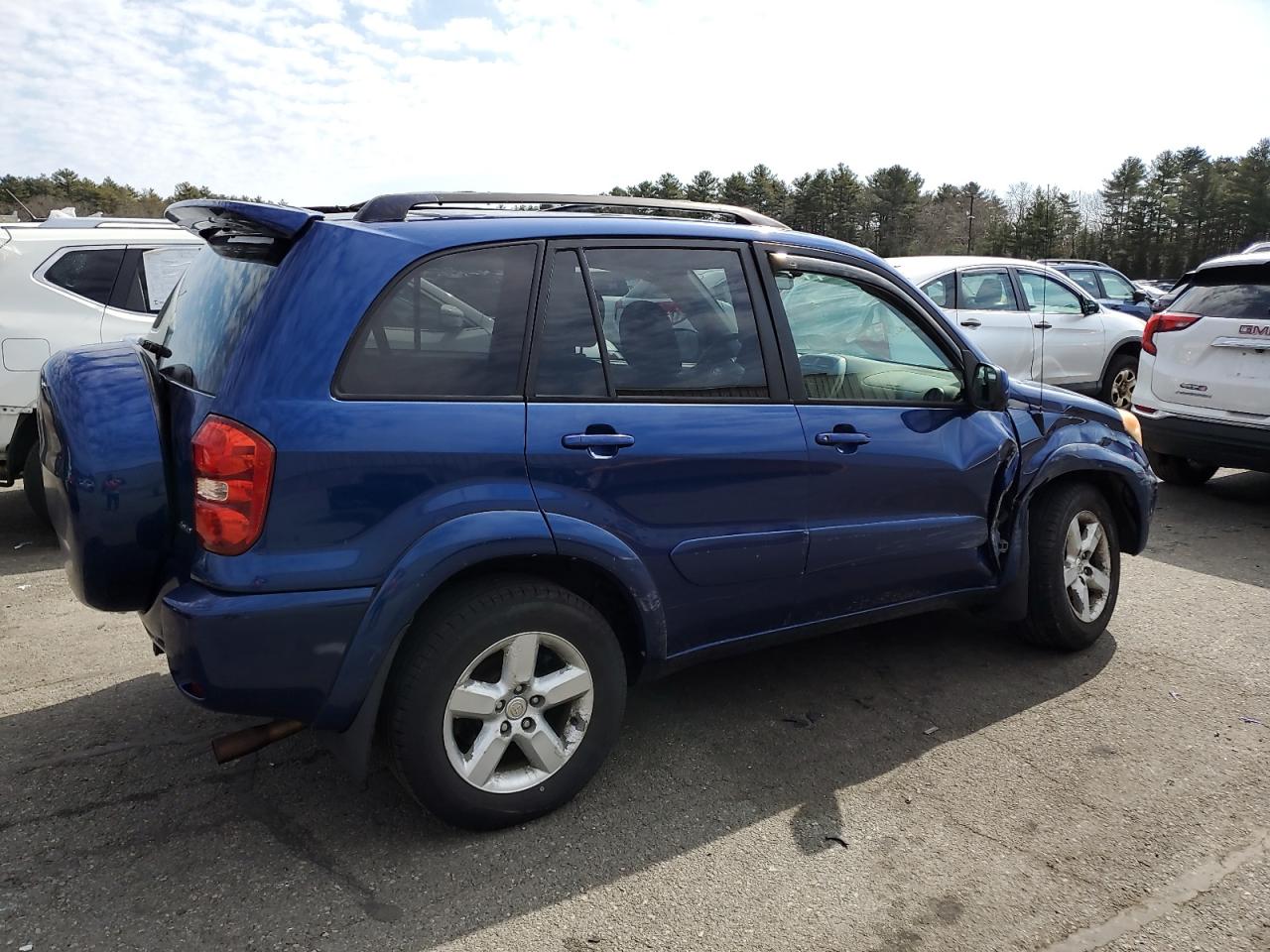 2005 Toyota RAV 4 VIN JTEHD20V850041980 Copart auction photo, front end / side damage thumbnail 3