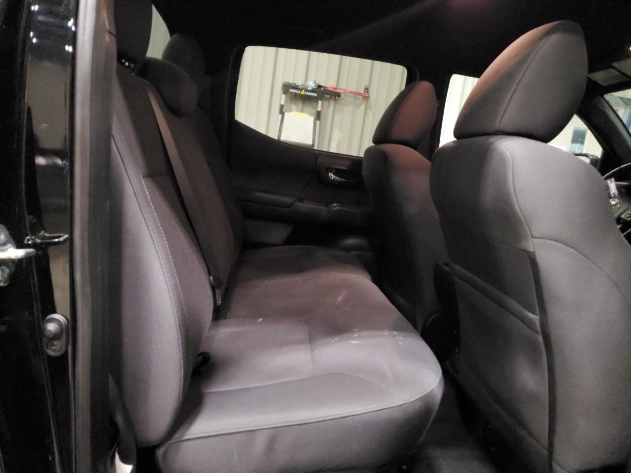 2017 Toyota Tacoma VIN 5TFCZ5AN3HX069858 Copart auction photo, rear end damage thumbnail 10