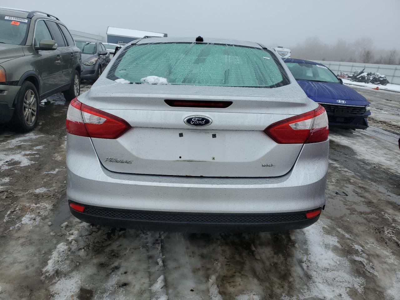 2012 Ford Focus VIN 1FAHP3H2XCL357636 Copart auction photo, front end / side damage thumbnail 6
