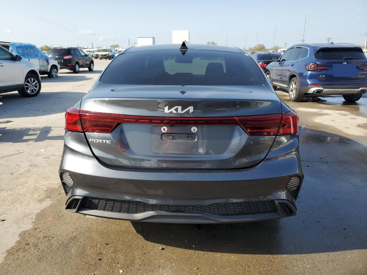 2022 KIA Forte VIN 3KPF24AD3NE460152 Copart auction photo, rear end / side damage thumbnail 6