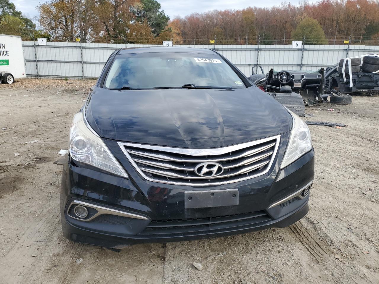 2017 Hyundai Azera VIN KMHFG4JG4HA583053 Copart auction photo, side / minor dent/scratches damage thumbnail 5