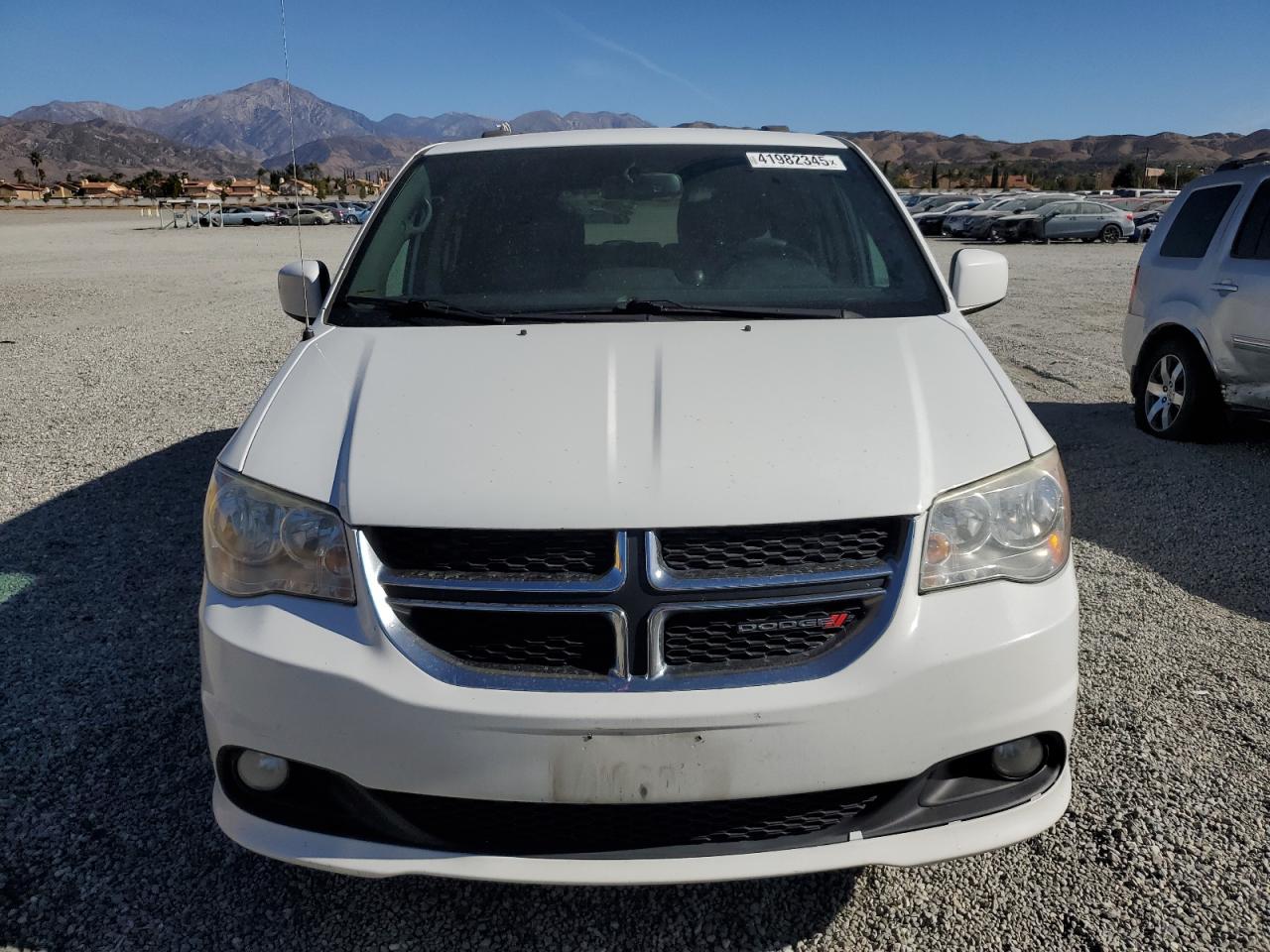 2017 Dodge Caravan VIN 2C4RDGCG4HR712901 Copart auction photo, minor dent/scratches damage thumbnail 5