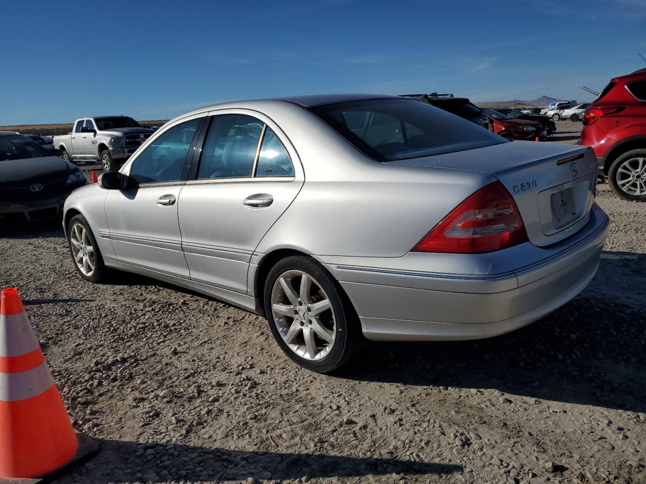 2003 Mercedes-Benz C-klasse VIN WDBRF40J03F431153 Copart auction photo, normal wear damage thumbnail 2