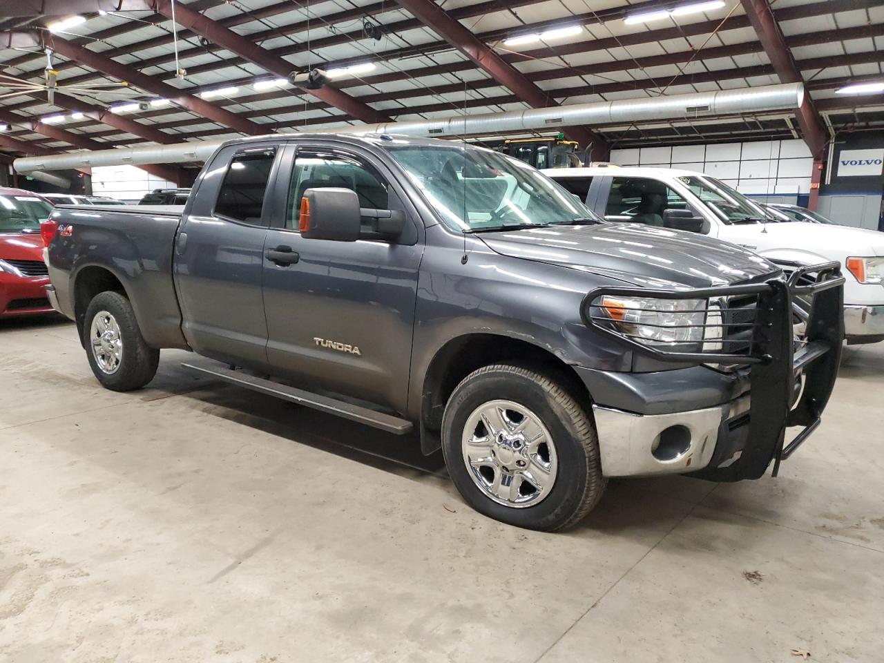 2011 Toyota Tundra VIN 5TFUM5F12BX024037 Copart auction photo, mechanical / minor dent/scratches damage thumbnail 4