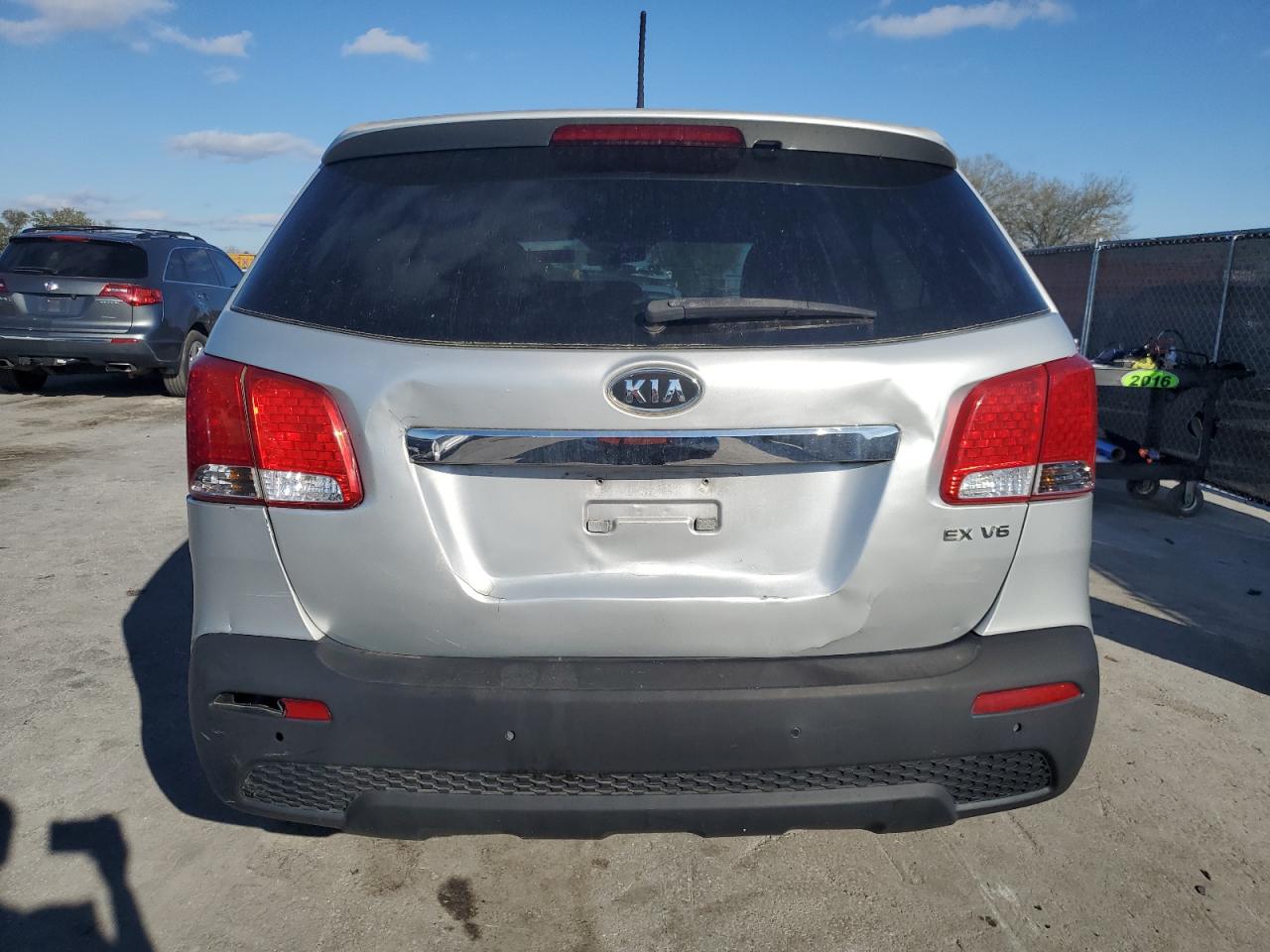2011 KIA Sorento VIN 5XYKU4A21BG022056 Copart auction photo, front end damage thumbnail 6