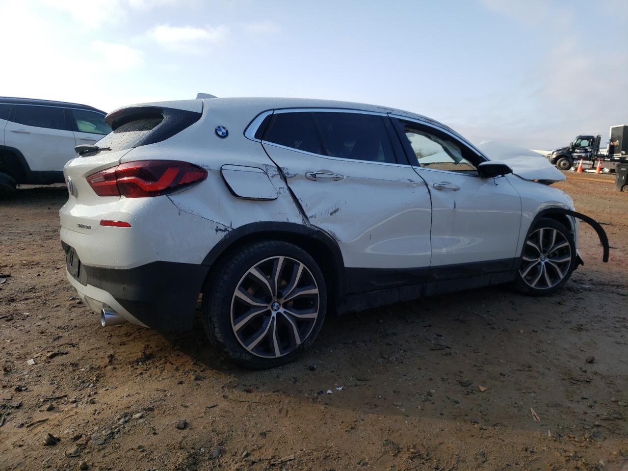 2022 BMW X2 VIN WBXYH9C05N5T67775 Copart auction photo, rollover damage thumbnail 3