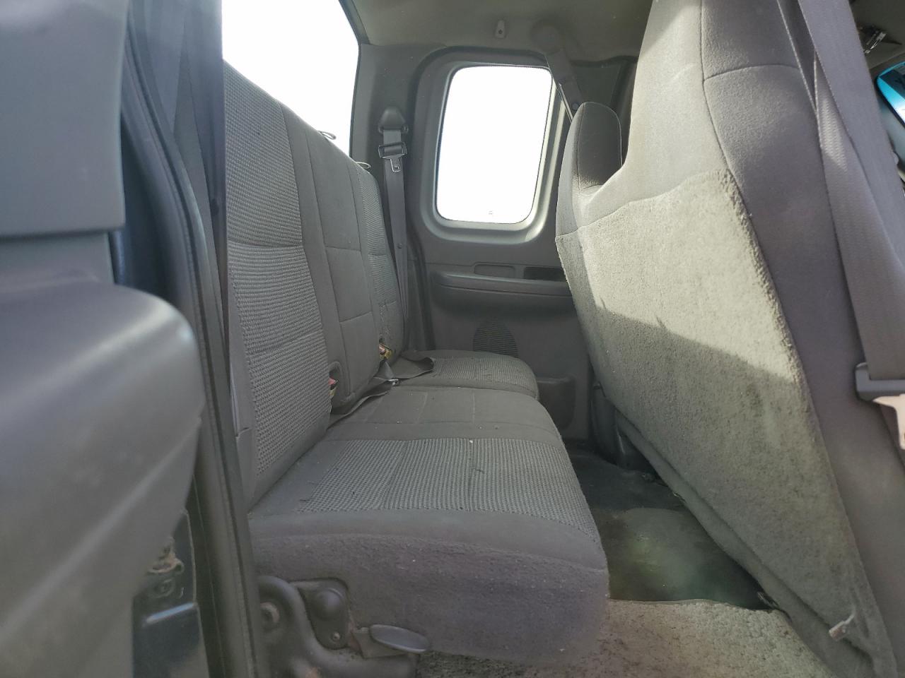 2002 Ford F-150 VIN 1FTRX17222NC04384 Copart auction photo, rear end damage thumbnail 10