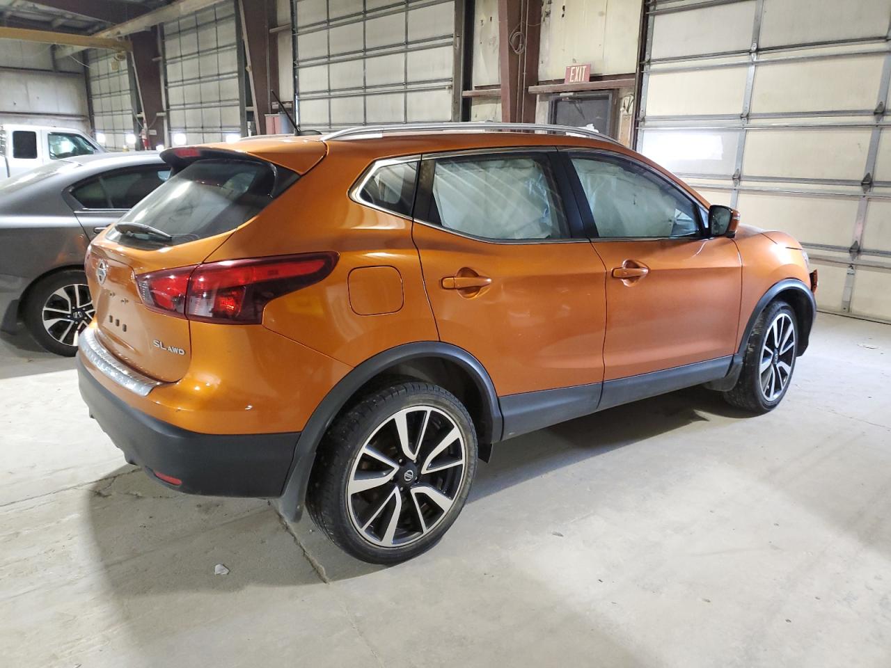 2017 Nissan Rogue VIN JN1BJ1CR0HW137294 Copart auction photo, front end / undercarriage damage thumbnail 3