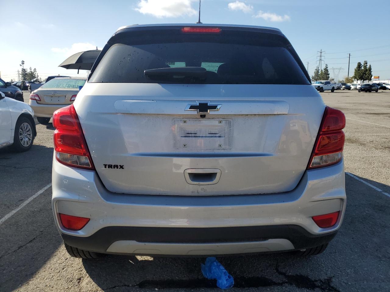 2022 Chevrolet Trax VIN KL7CJLSM4NB551147 Copart auction photo, minor dent/scratches damage thumbnail 6