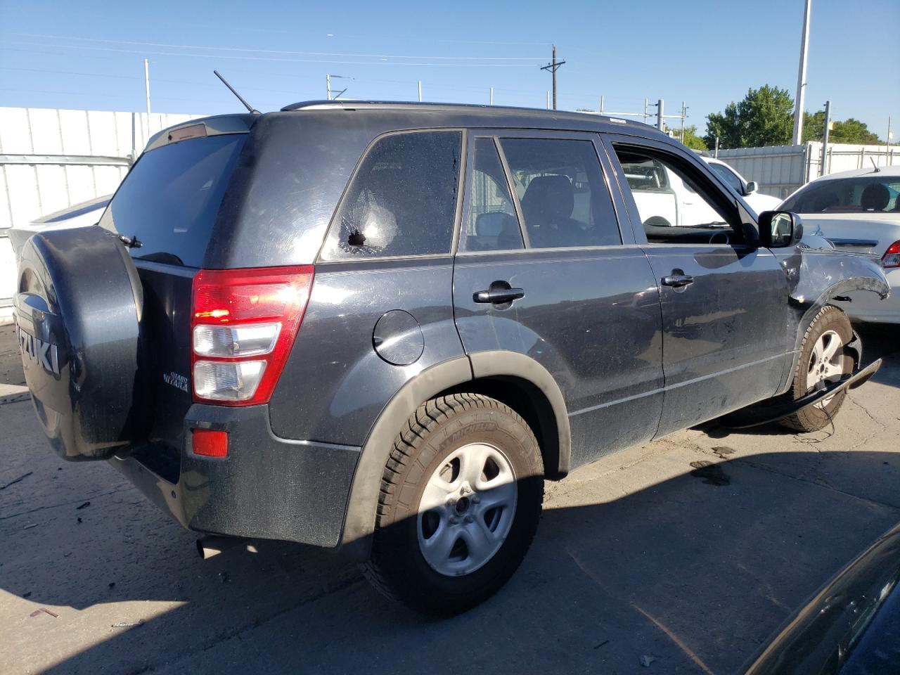 2007 Suzuki Grand Vitara VIN JS3TE944474204272 Copart auction photo, front end / hail damage thumbnail 3