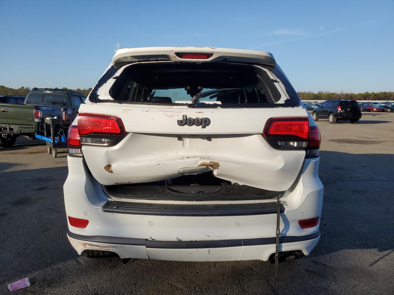 2020 Jeep Grand Cherokee VIN 1C4RJFBG0LC280636 Copart auction photo, all over / minor dent/scratches damage thumbnail 6
