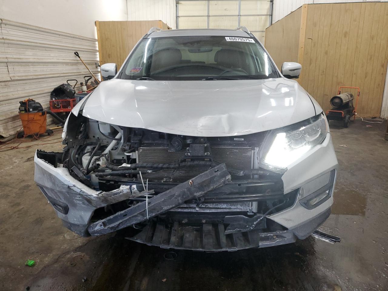 2017 Nissan Rogue VIN 5N1AT2MV7HC777908 Copart auction photo, front end damage thumbnail 5