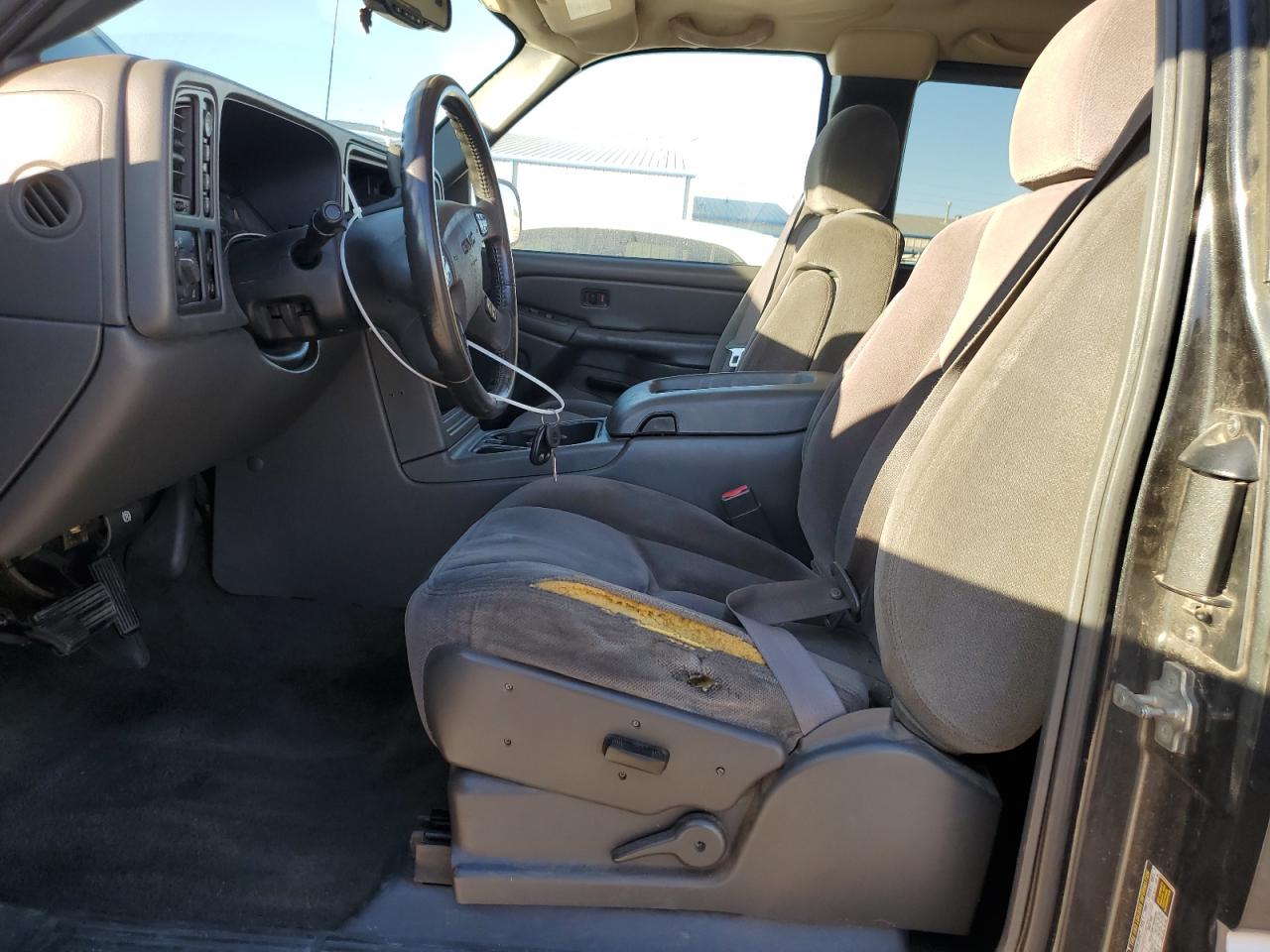 2004 GMC Sierra VIN 1GTEK19TX4Z247806 Copart auction photo, mechanical / front end damage thumbnail 7