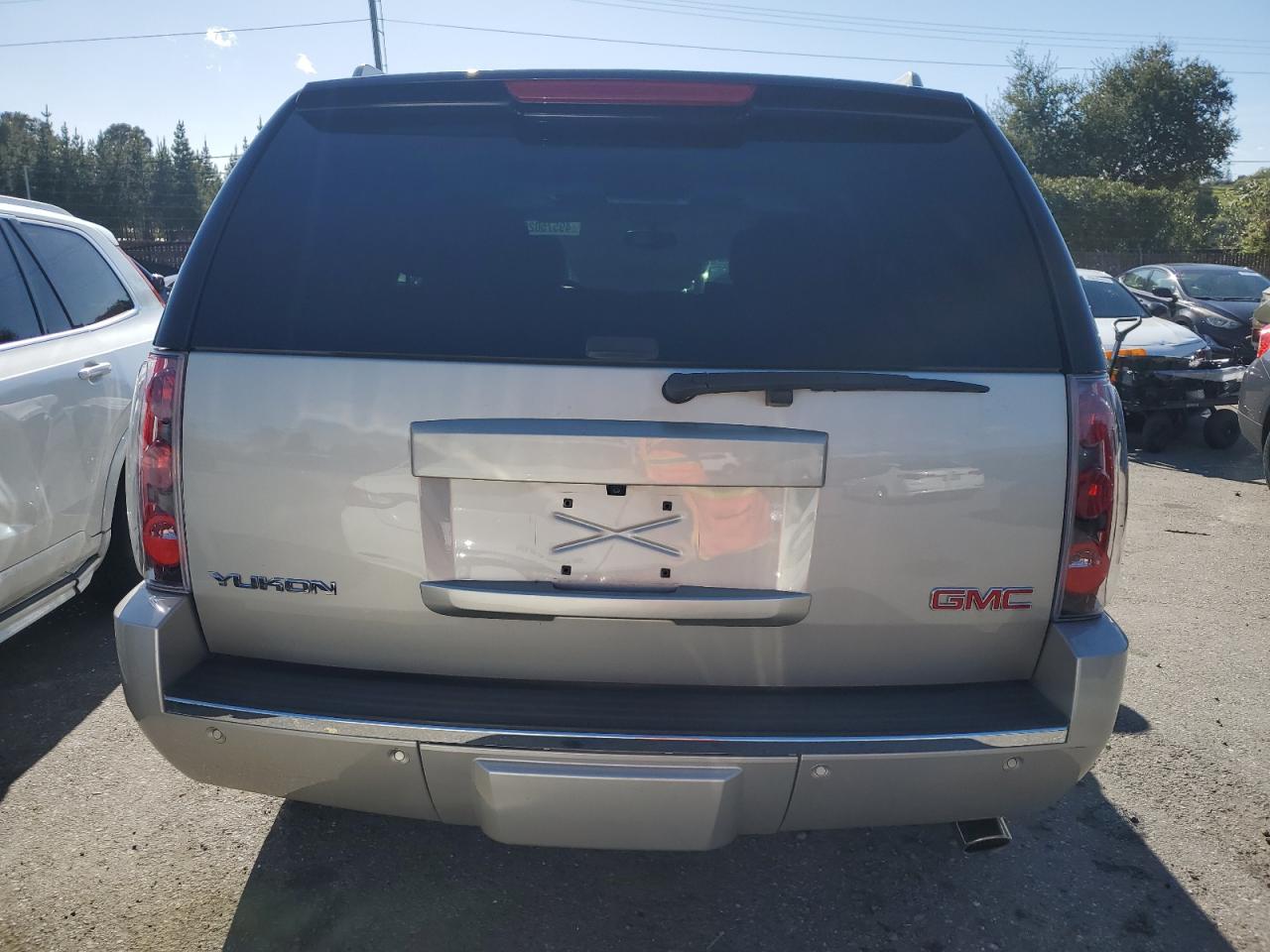 2013 GMC Yukon VIN 1GKS2EEF0DR267478 Copart auction photo, front end / side damage thumbnail 6