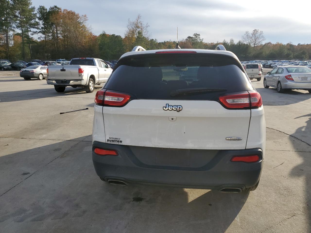 2015 Jeep Grand Cherokee VIN 1C4PJLCS0FW507934 Copart auction photo, all over damage thumbnail 6