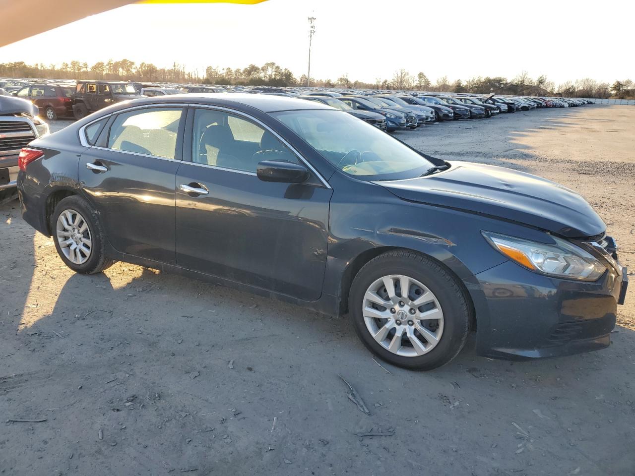 2016 Nissan Altima VIN 1N4AL3AP7GN340225 Copart auction photo, front end damage thumbnail 4