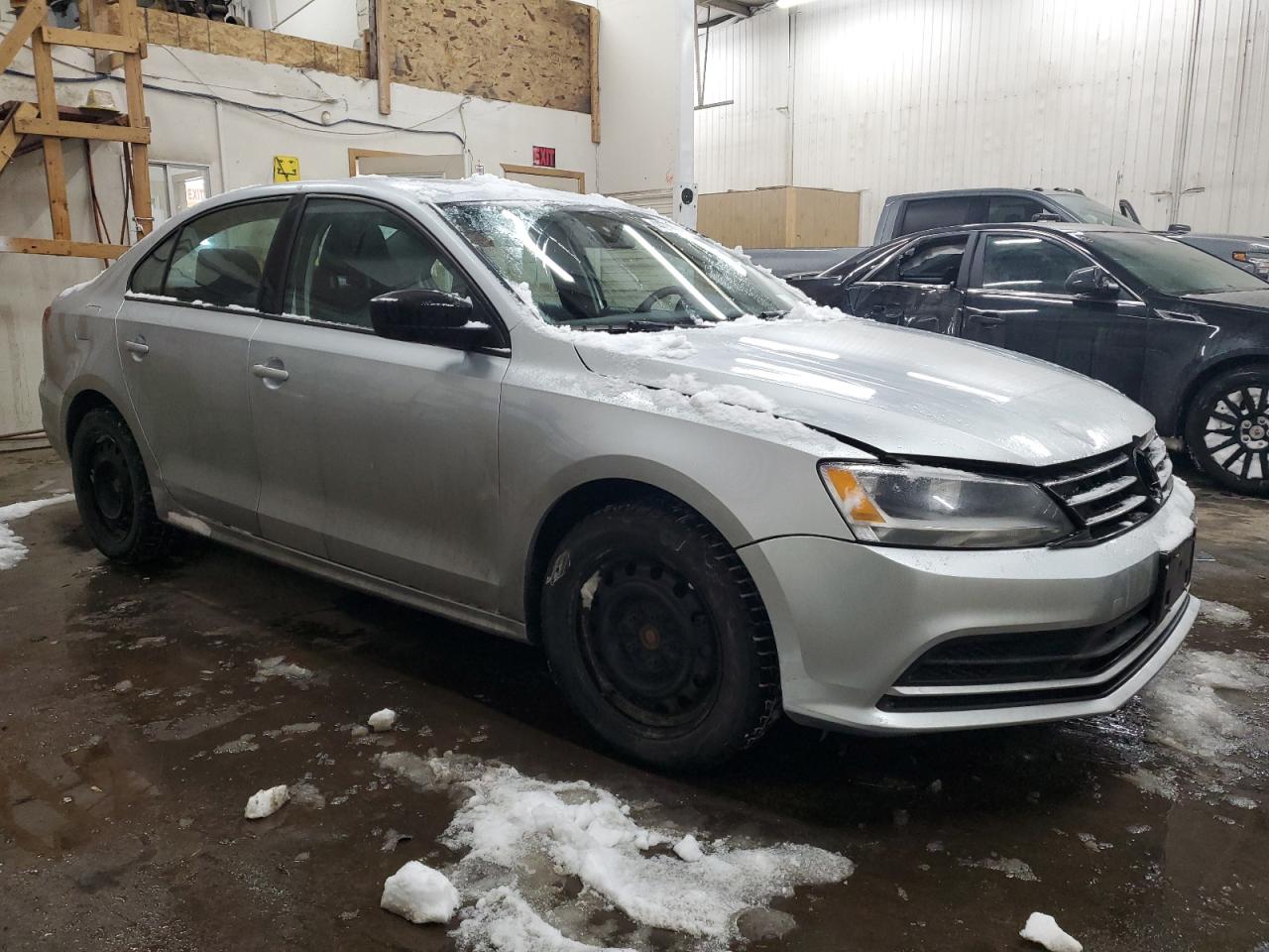 2015 Volkswagen Jetta VIN 3VWD07AJ5FM411494 Copart auction photo, front end / side damage thumbnail 4