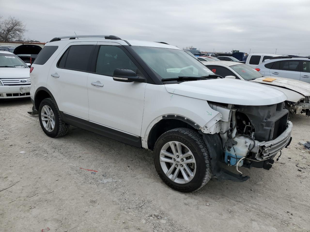 2015 Ford Explorer VIN 1FM5K8D84FGA70191 Copart auction photo, front end / minor dent/scratches damage thumbnail 4