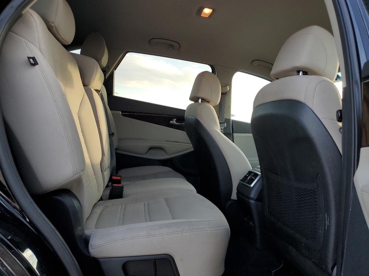 2017 KIA Sorento VIN 5XYPGDA33HG337018 Copart auction photo, all over damage thumbnail 11