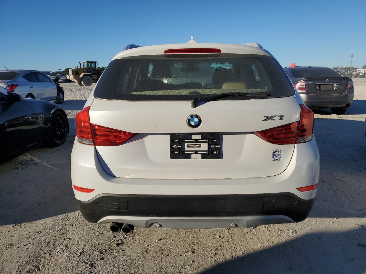 2015 BMW X1 VIN WBAVM1C57FVW56924 Copart auction photo, minor dent/scratches / mechanical damage thumbnail 6