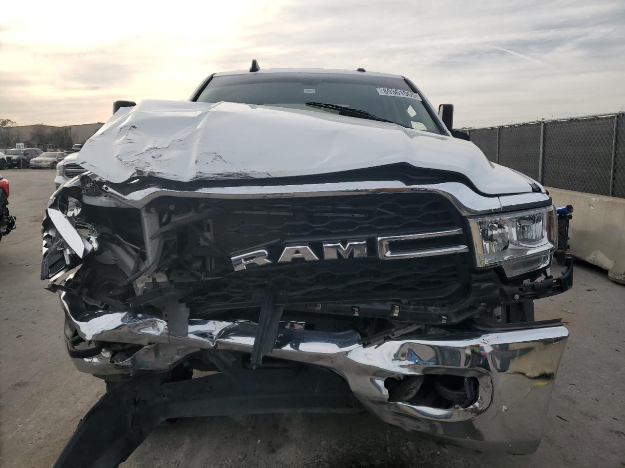 2020 RAM 2500 VIN 3C6UR5HJ4LG262371 Copart auction photo, front end damage thumbnail 5