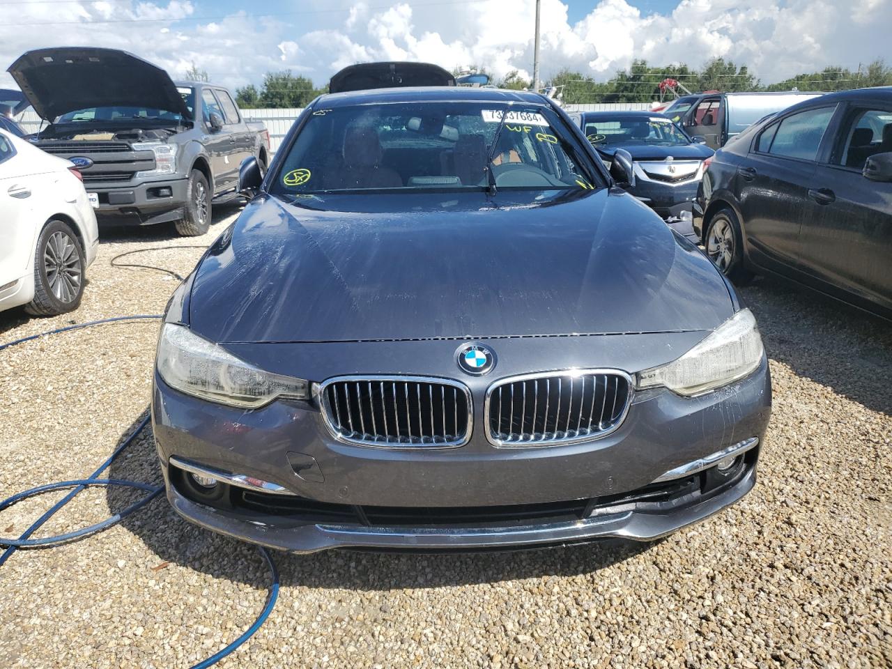2016 BMW 3er VIN WBA8B3G56GNA92714 Copart auction photo, water/flood / minor dent/scratches damage thumbnail 5