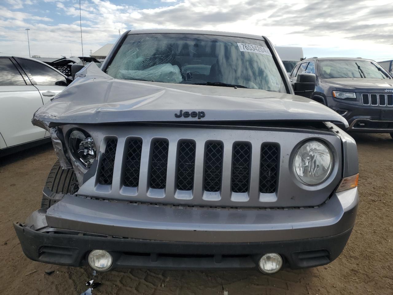 2015 Jeep Liberty (Patriot) VIN 1C4NJPBA0FD430856 Copart auction photo, front end damage thumbnail 5