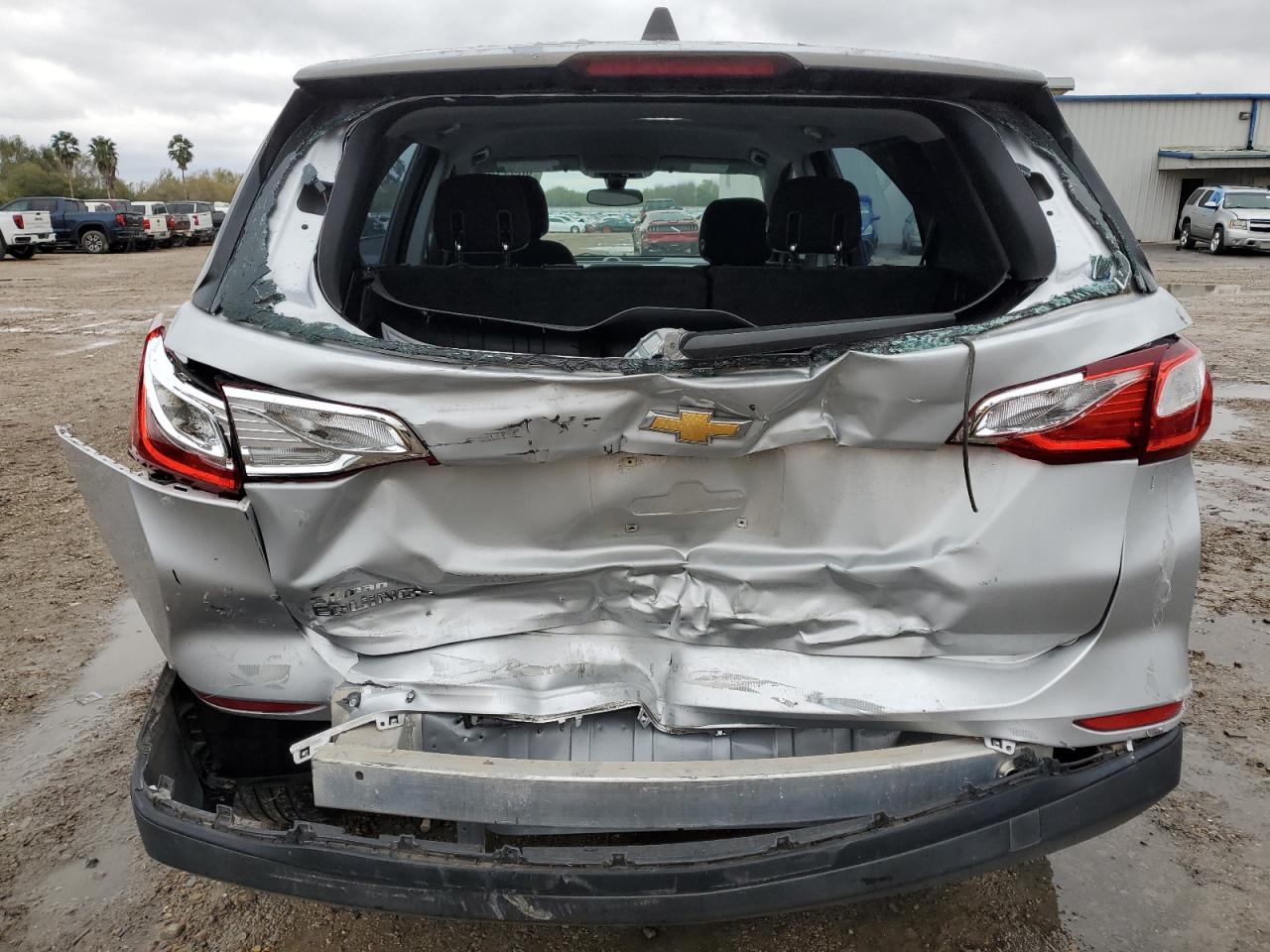 2019 Chevrolet Equinox VIN 2GNAXHEVXK6124913 Copart auction photo, rear end damage thumbnail 6