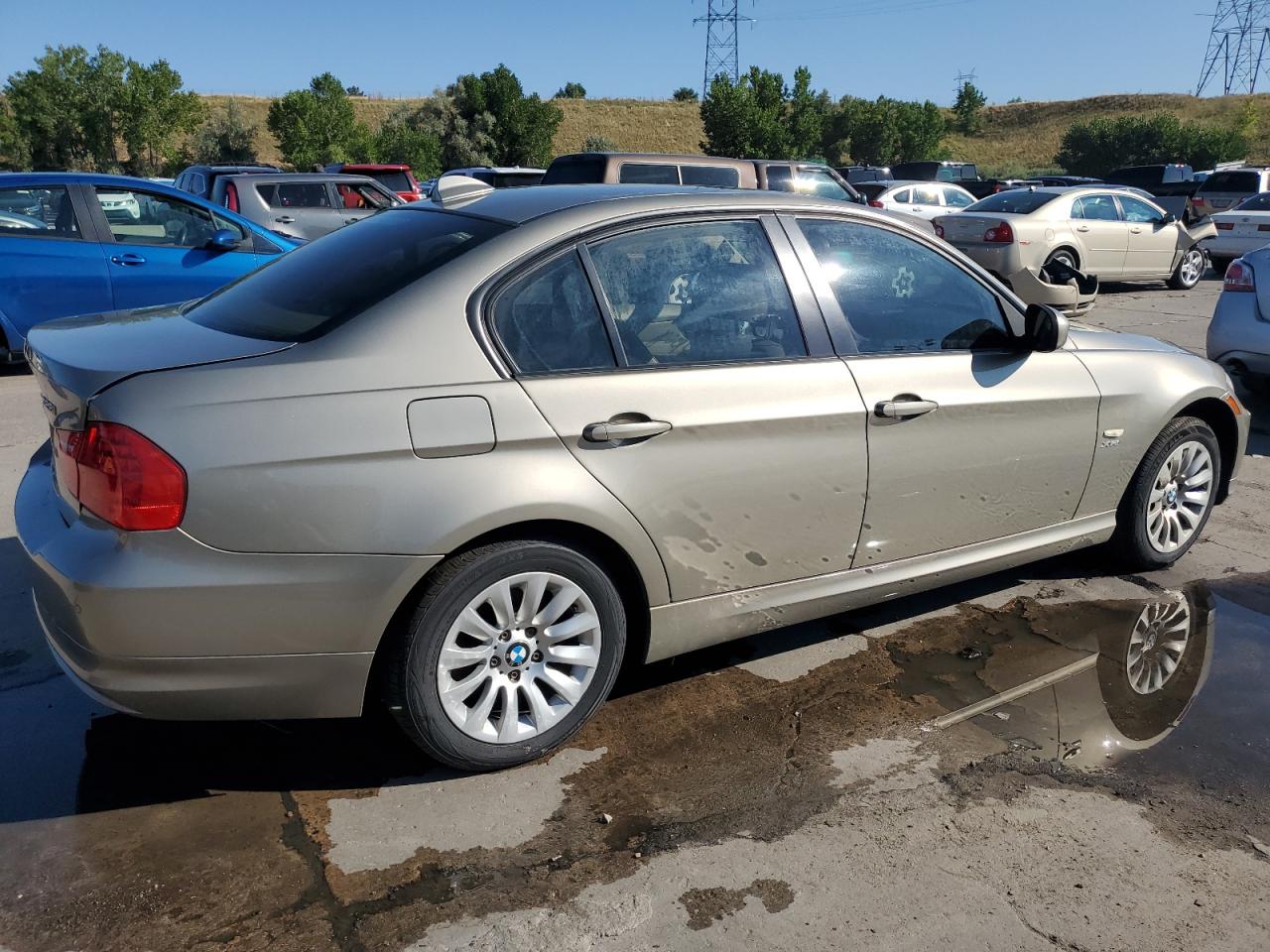 2009 BMW 3er VIN WBAPK73509A451622 Copart auction photo, rear end / front end damage thumbnail 3