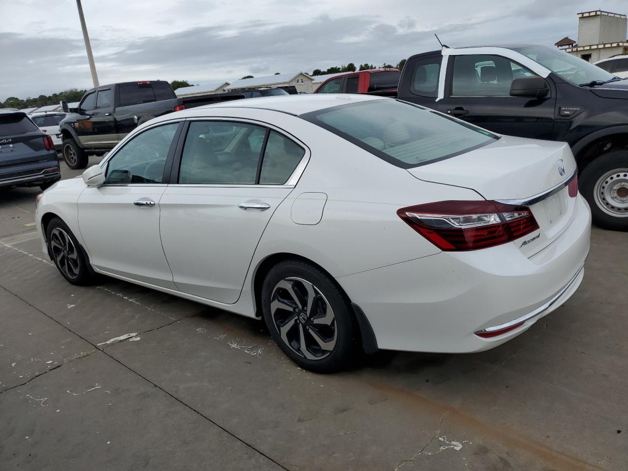 2017 Honda Accord VIN 1HGCR2F9XHA218961 Copart auction photo, water/flood damage thumbnail 2
