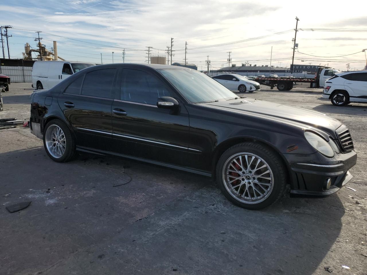 2005 Mercedes-Benz E-klasse VIN WDBUF76J05A781904 Copart auction photo, rear end / side damage thumbnail 4