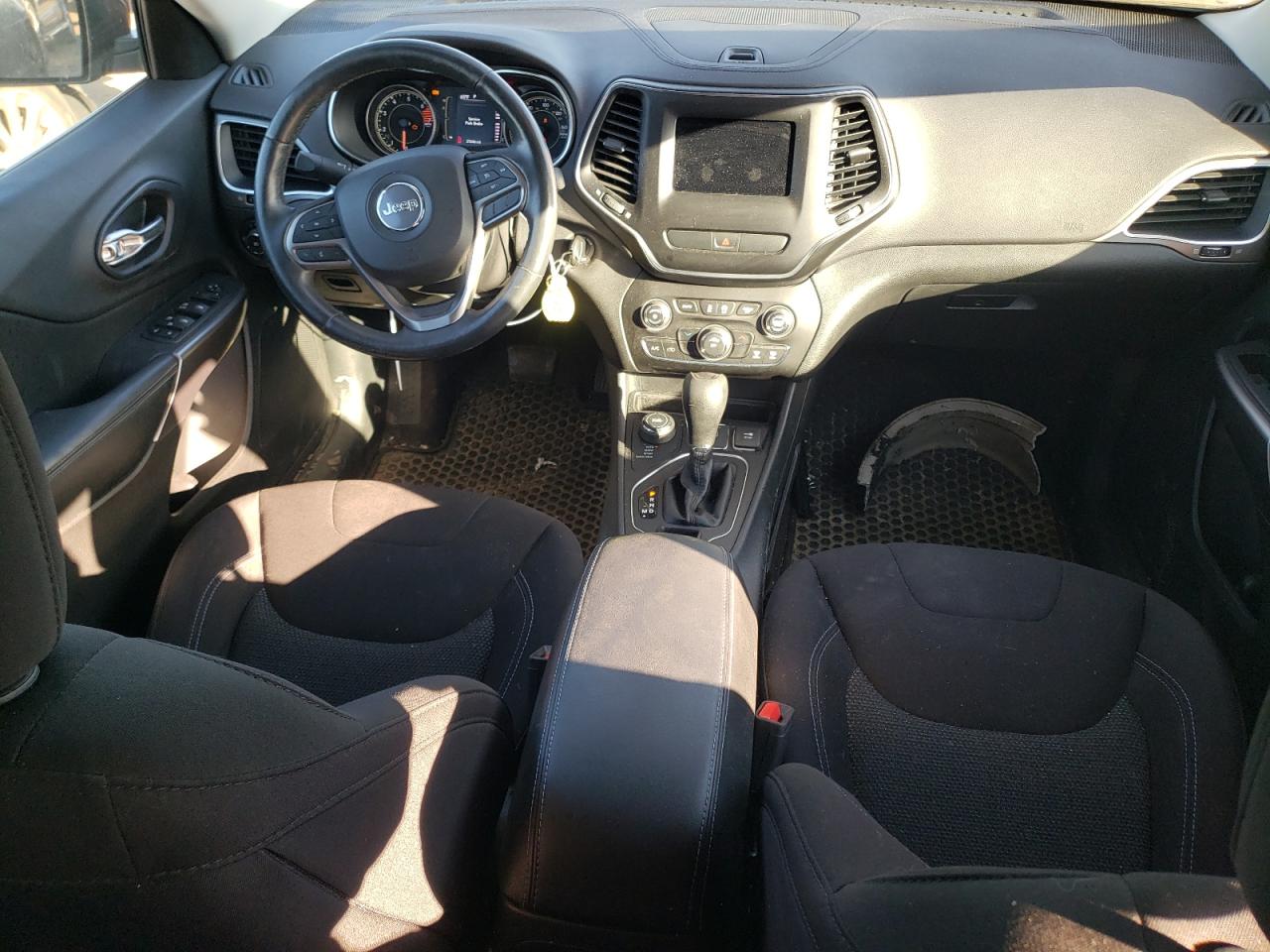2019 Jeep Grand Cherokee VIN 1C4PJMCB1KD127805 Copart auction photo, front end / undercarriage damage thumbnail 8