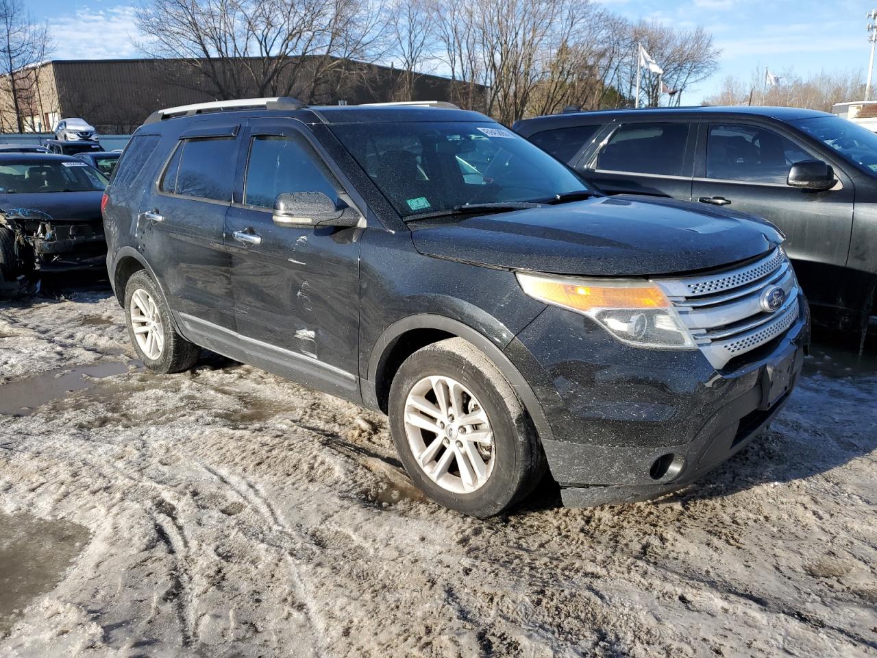 2011 Ford Explorer VIN 1FMHK8D82BGA36905 Copart auction photo, front end / side damage thumbnail 4