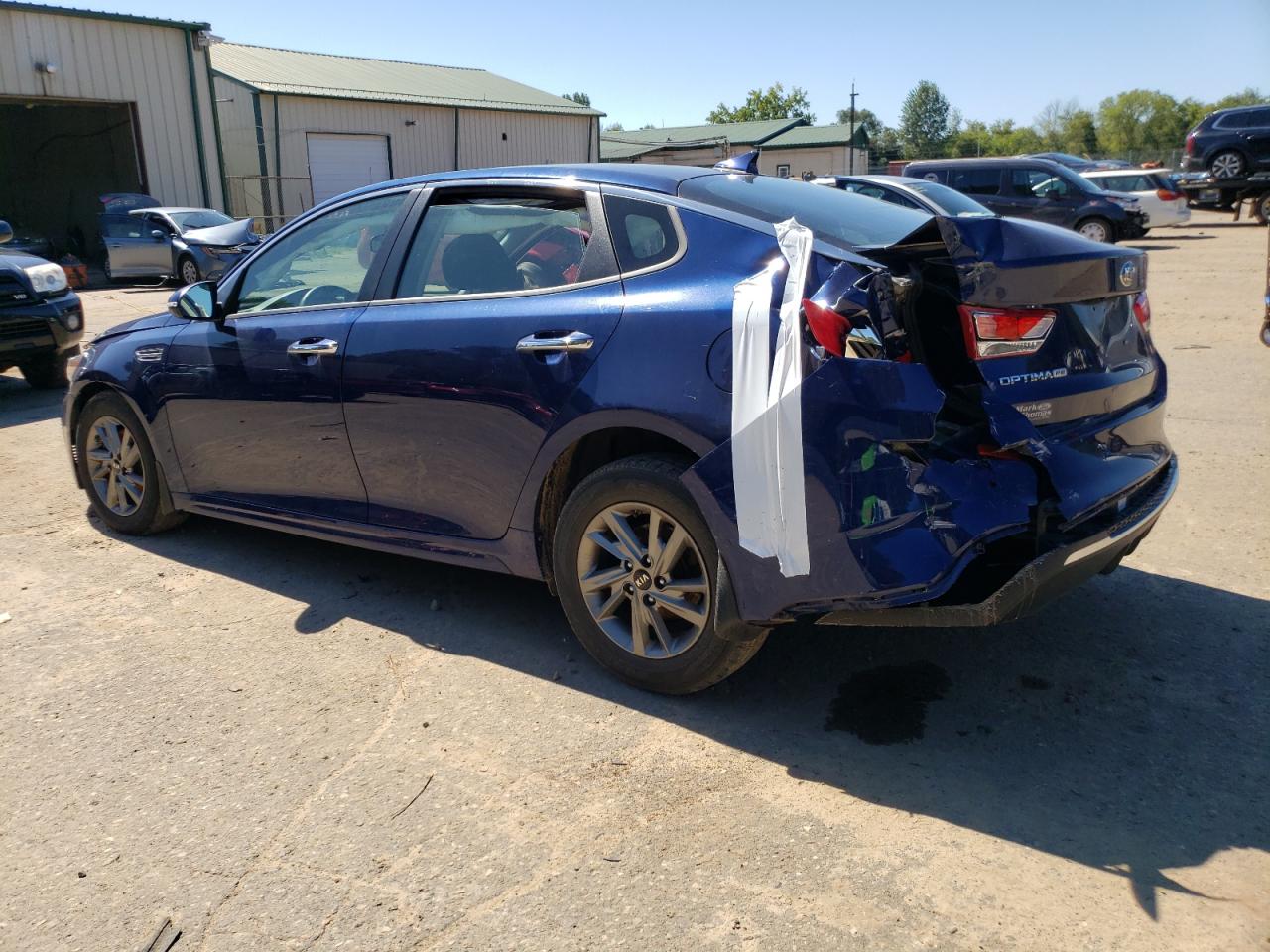 2019 KIA Optima VIN 5XXGT4L37KG350438 Copart auction photo, all over / vandalism damage thumbnail 2