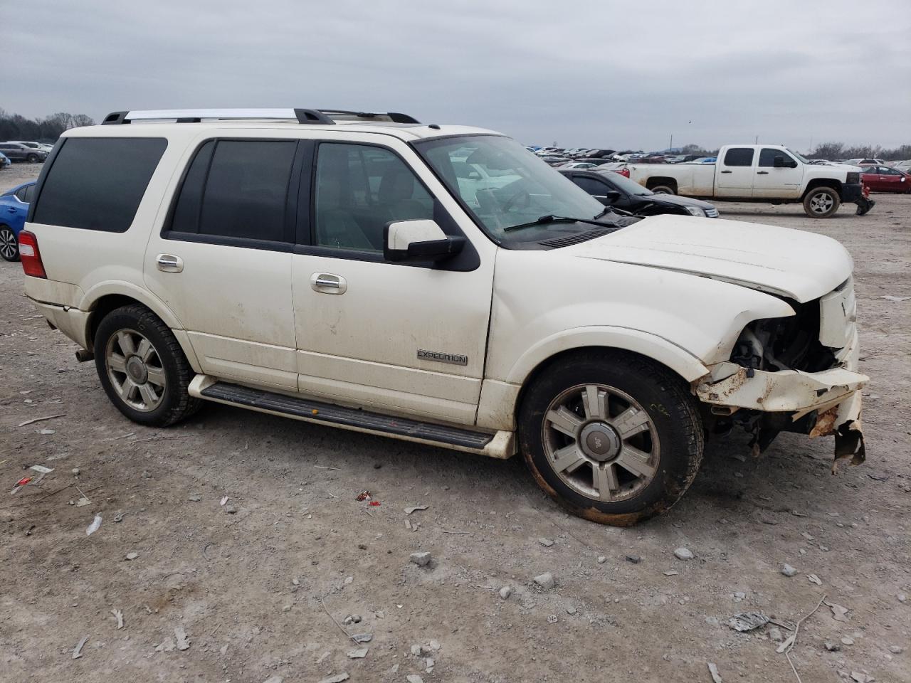 2007 Ford Expedition VIN 1FMFU19567LA78063 Copart auction photo, front end / rear end damage thumbnail 4