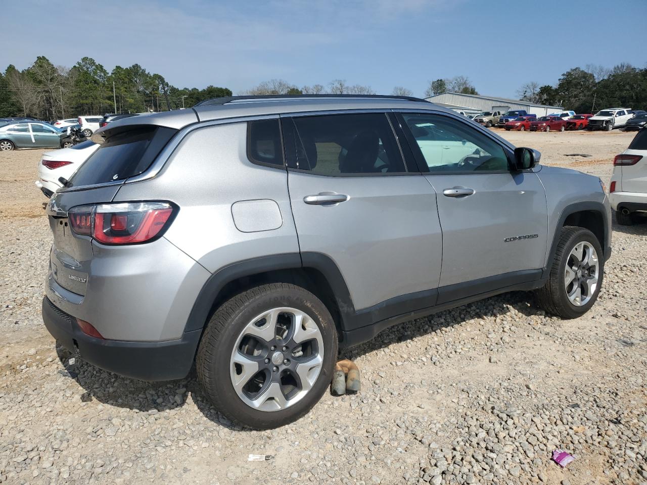 2019 Jeep Compass VIN 3C4NJDCB8KT775708 Copart auction photo, side / rear end damage thumbnail 3