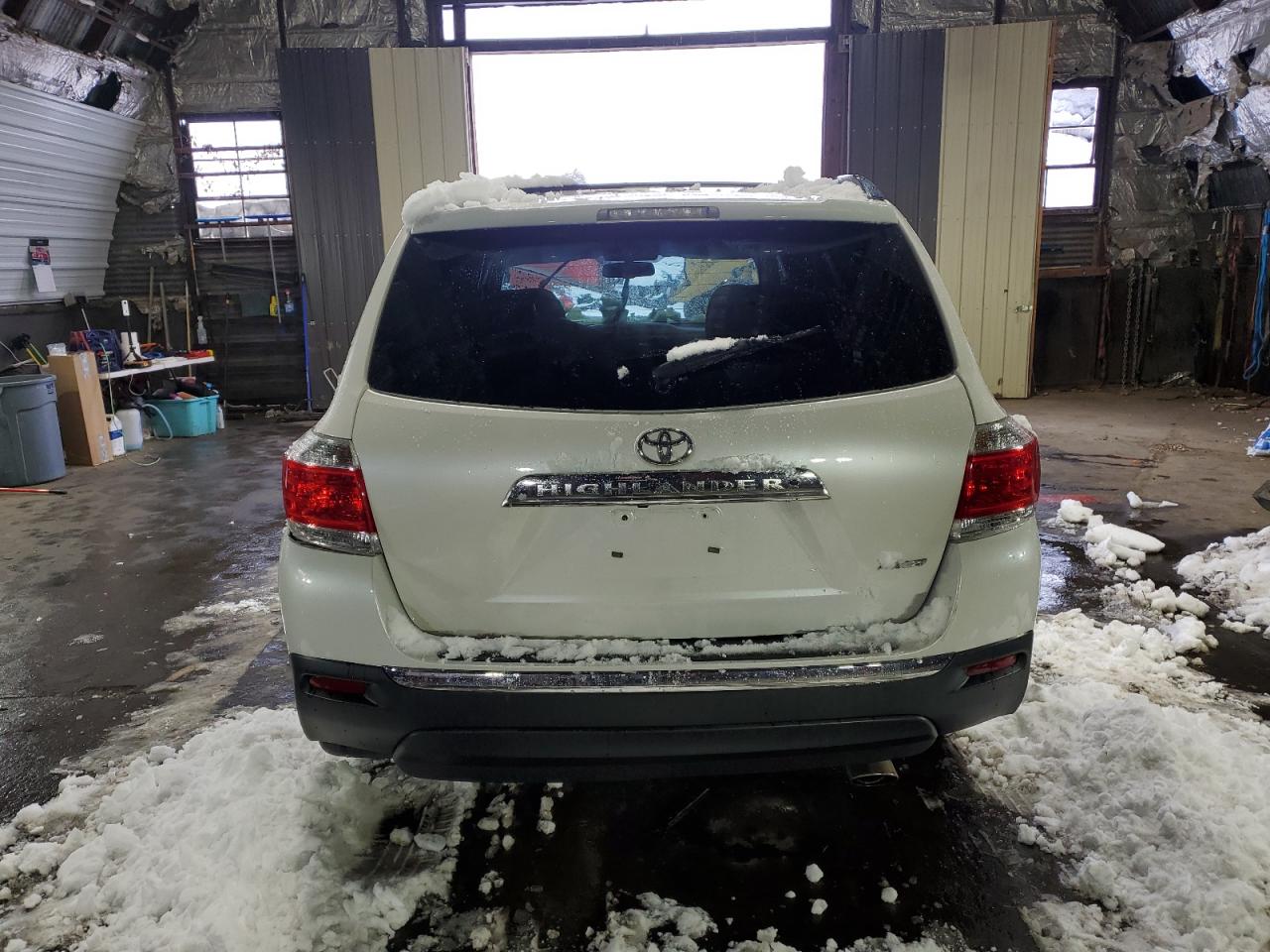 2013 Toyota Highlander VIN 5TDBK3EH9DS249418 Copart auction photo, front end damage thumbnail 6