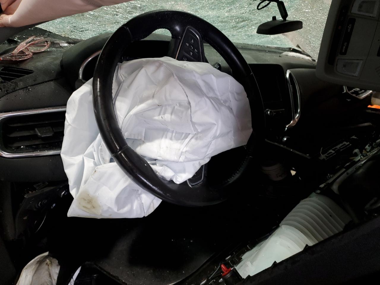2021 Chevrolet Equinox VIN 3GNAXUEVXML333673 Copart auction photo, front end / all over damage thumbnail 8