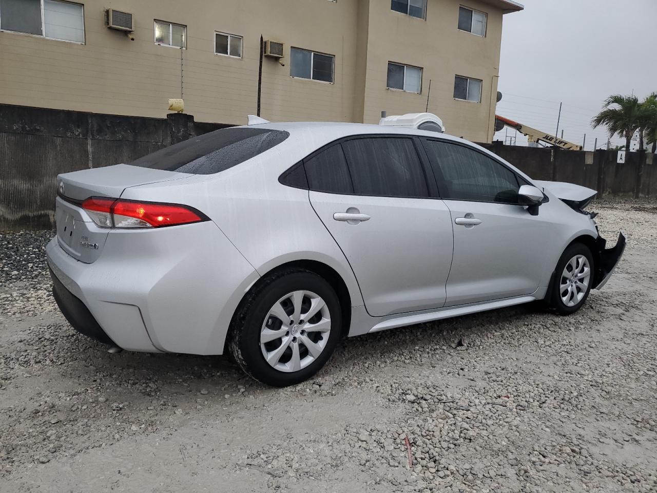 2024 Toyota Corolla VIN JTDBCMFEXR3066349 Copart auction photo, front end damage thumbnail 3