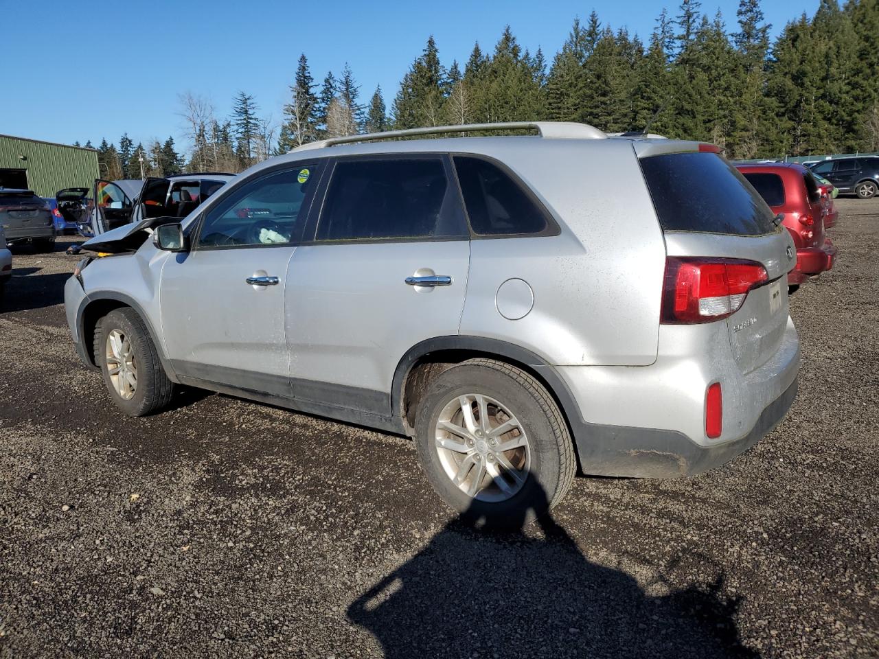 2015 KIA Sorento VIN 5XYKT3A67FG597641 Copart auction photo, front end damage thumbnail 2
