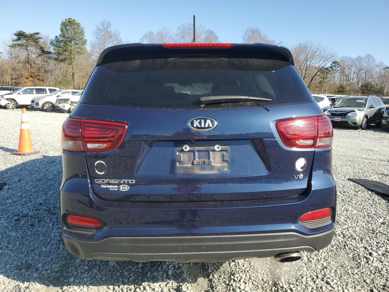 2019 KIA Sorento VIN 5XYPG4A59KG495369 Copart auction photo, front end / side damage thumbnail 6