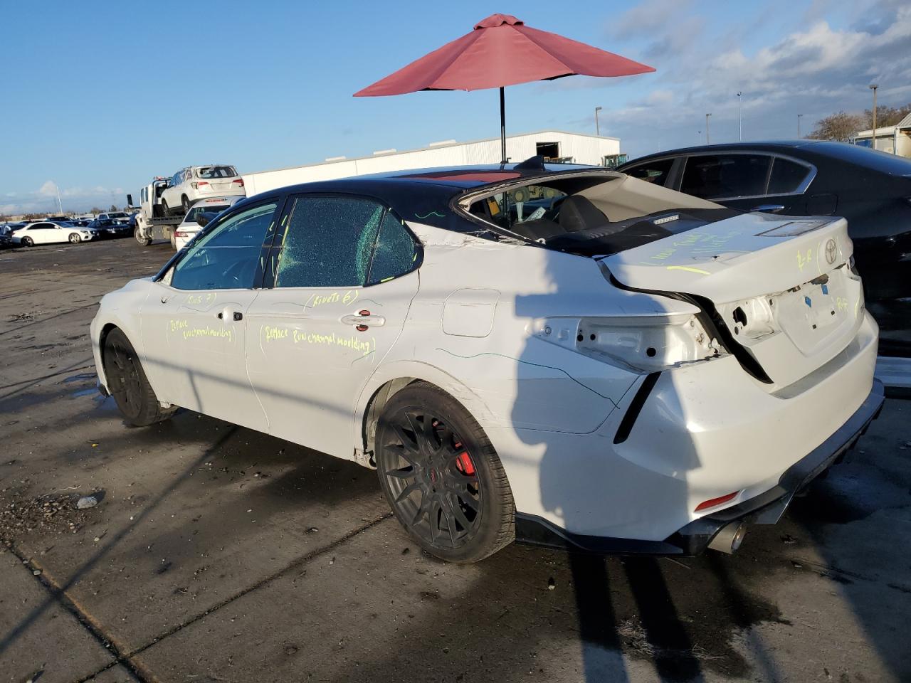 2022 Toyota Camry VIN 4T1KZ1AK0NU061834 Copart auction photo, all over damage thumbnail 2