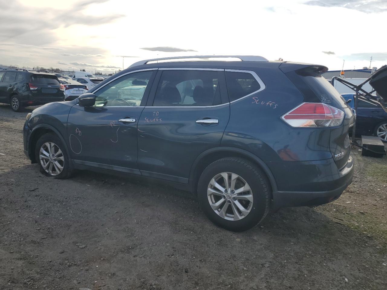 2015 Nissan Rogue VIN 5N1AT2MLXFC767529 Copart auction photo, front end / side damage thumbnail 2