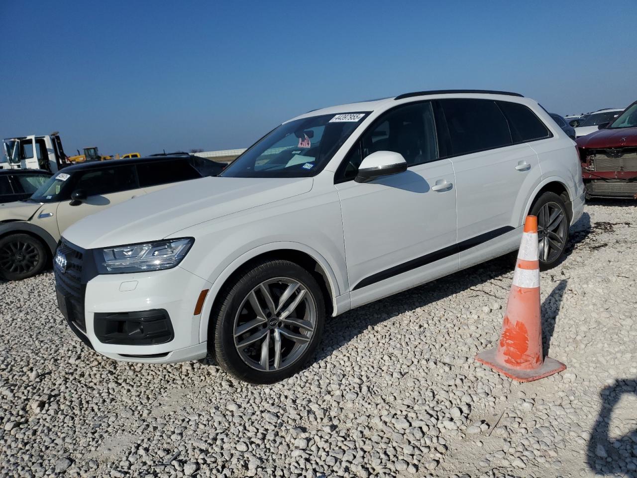 2018 Audi Q7 VIN WA1VAAF72JD050173