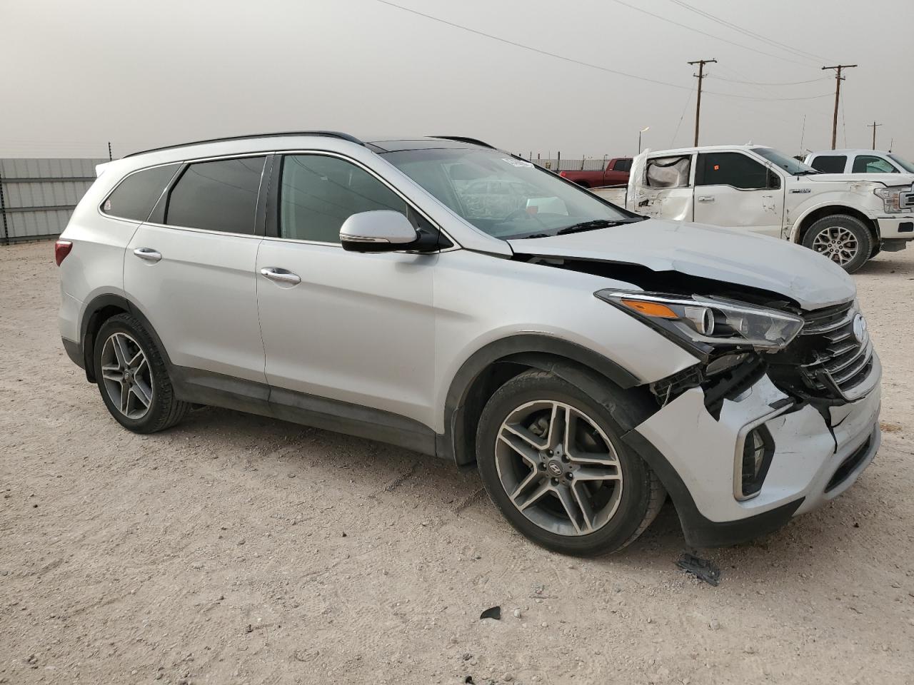 2018 Hyundai Santa Fe VIN KM8SR4HF1JU289670 Copart auction photo, front end / minor dent/scratches damage thumbnail 4