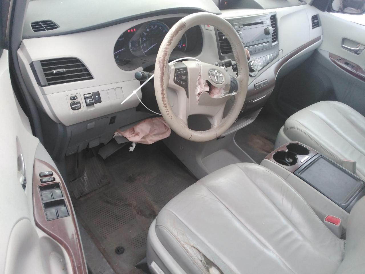 2014 Toyota Sienna VIN 5TDYK3DC3ES433190 Copart auction photo, all over damage thumbnail 8