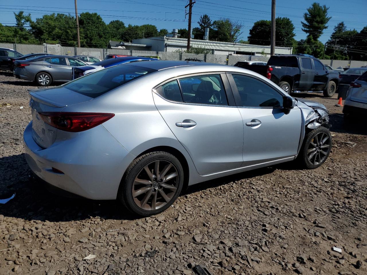 2018 Mazda 3 VIN 3MZBN1V33JM181075 Copart auction photo, front end damage thumbnail 3
