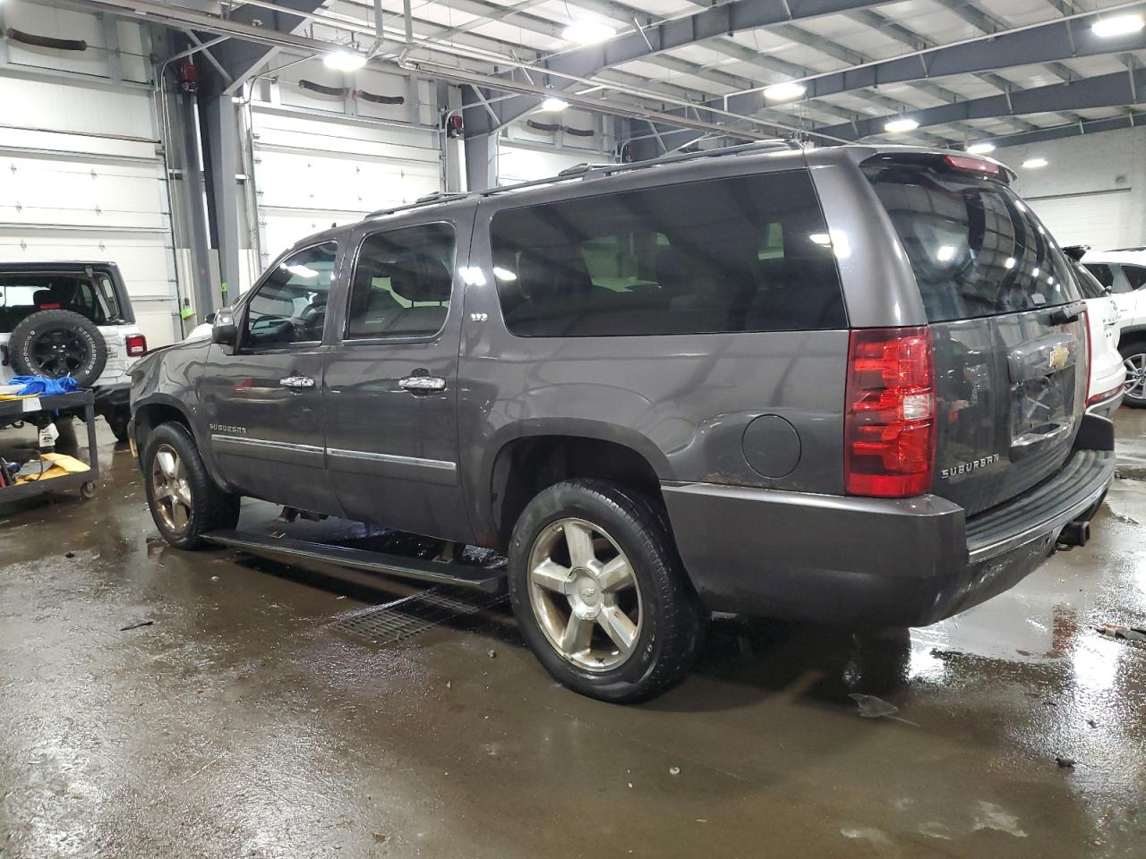 2011 Chevrolet Suburban VIN 1GNSKKE34BR284630 Copart auction photo, front end damage thumbnail 2
